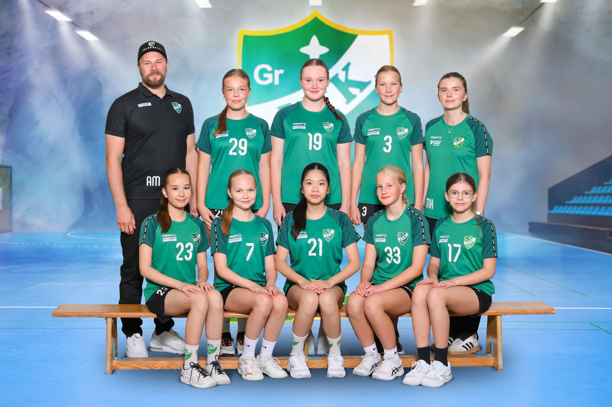 JT_000002_8__1_2_RS1Z0289_grifk-handboll_f13